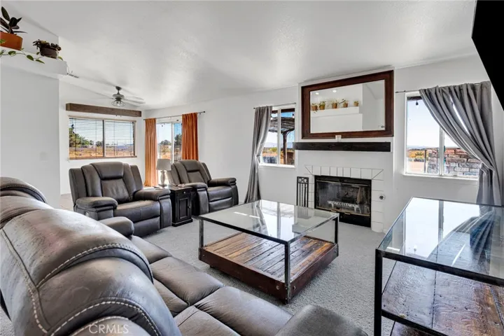 10521 3rd, Hesperia, California 92345