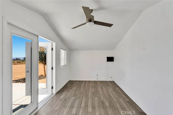 10521 3rd, Hesperia, California 92345