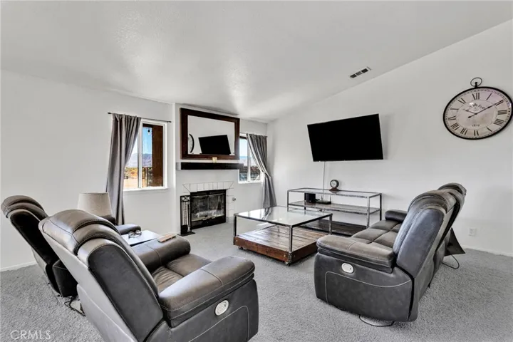 10521 3rd, Hesperia, California 92345