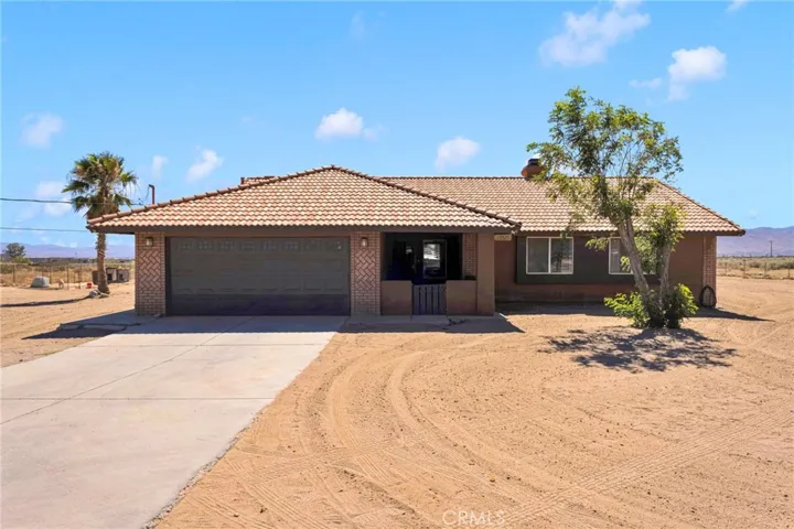 10521 3rd, Hesperia, California 92345