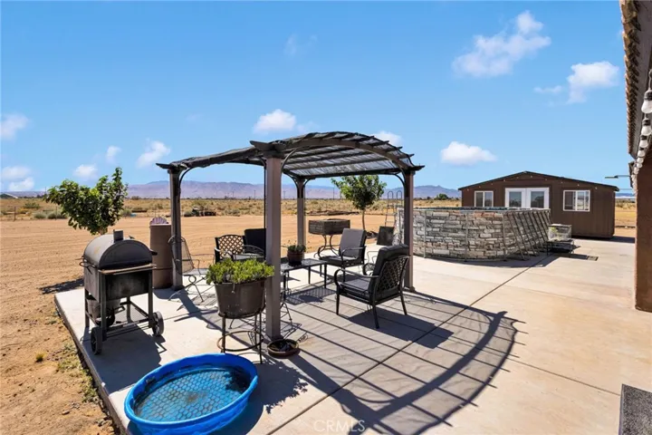 10521 3rd, Hesperia, California 92345