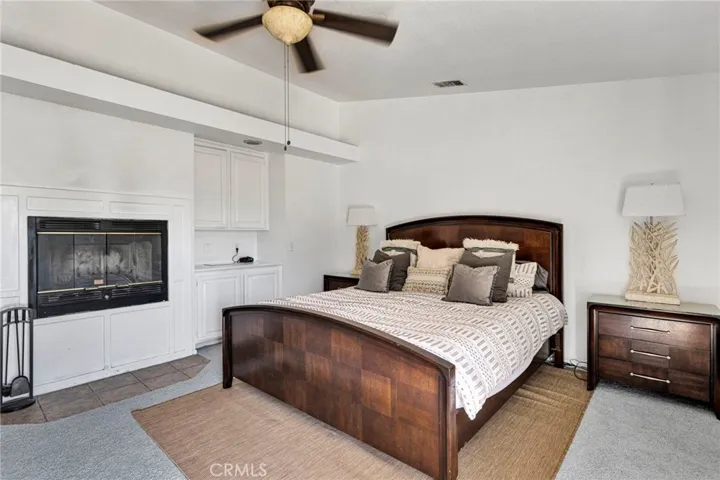 10521 3rd, Hesperia, California 92345