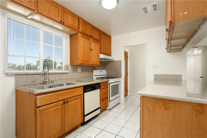 38898 Ocotillo Drive, Palmdale, California 93551