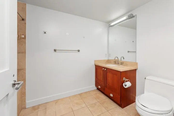 700 W E Street 801, San Diego, California 92101