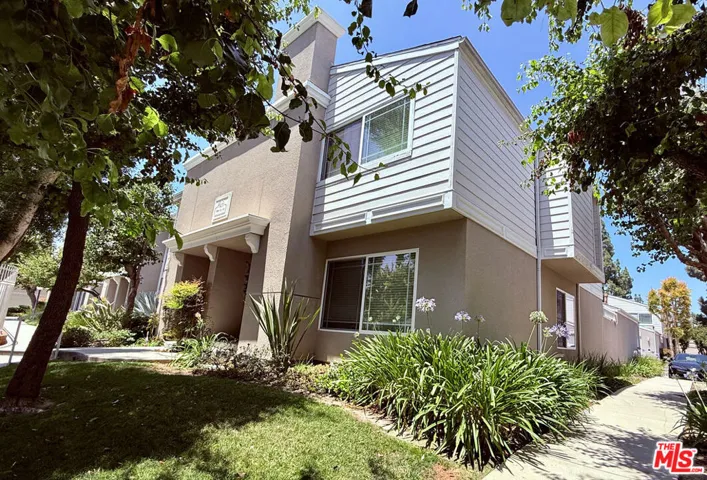 10239 White Oak Avenue 1, Los Angeles, California 91325