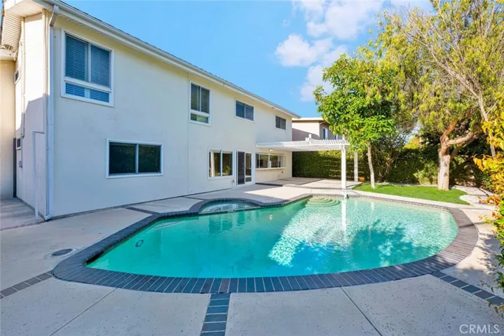9882 Kings Canyon Drive, Huntington Beach, California 92646