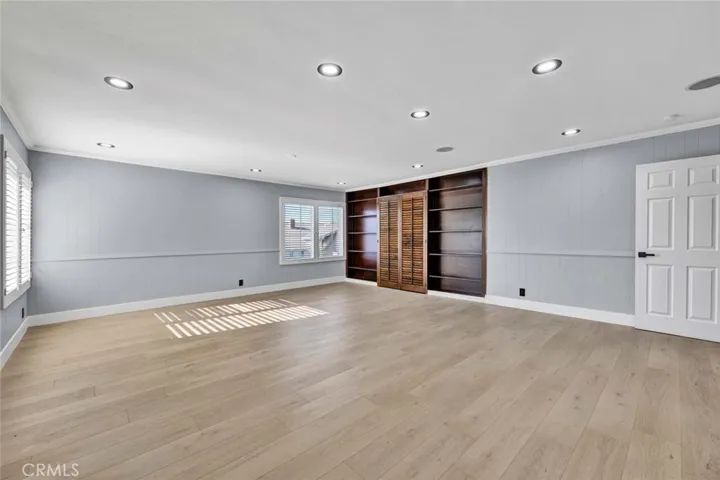 9882 Kings Canyon Drive, Huntington Beach, California 92646