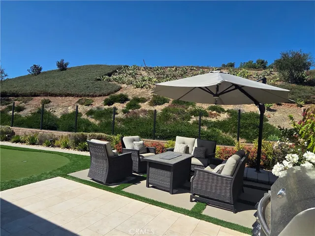102 Vigna, Irvine, California 92602