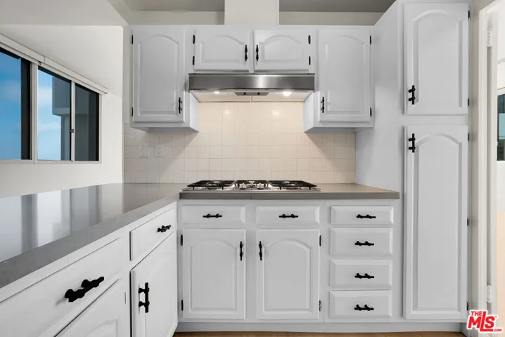 17352 W Sunset Boulevard 606, Pacific Palisades, California 90272