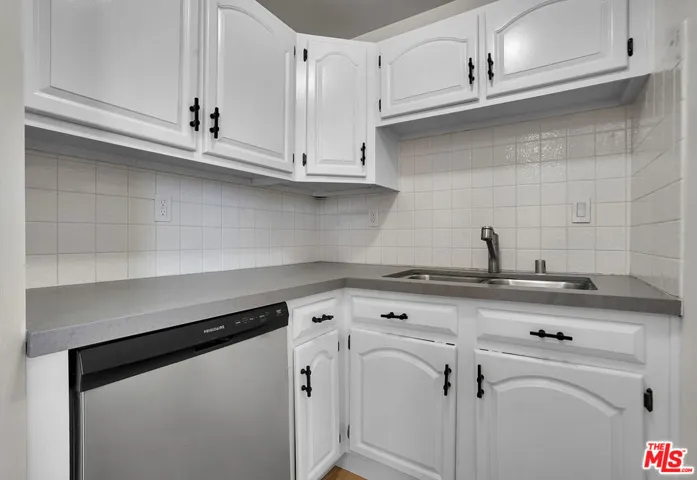 17352 W Sunset Boulevard 606, Pacific Palisades, California 90272