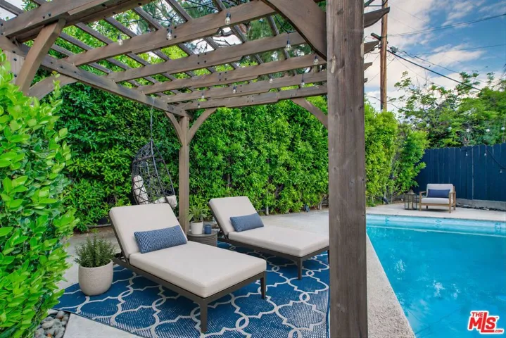 backyard virtually staged