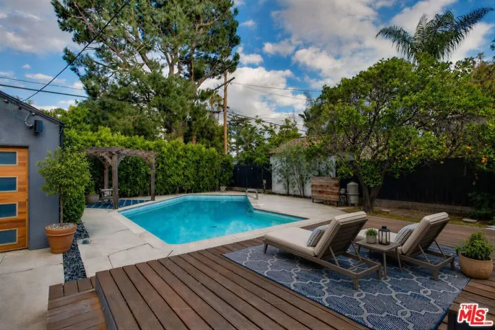 backyard virtually staged