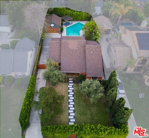 5518 Carpenter Avenue, Valley Village, California 91607