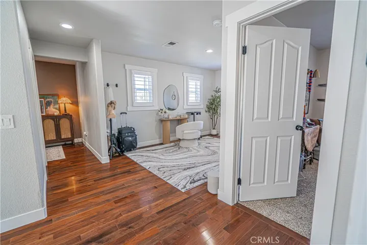 28235 Springvale Lane, Castaic, California 91384