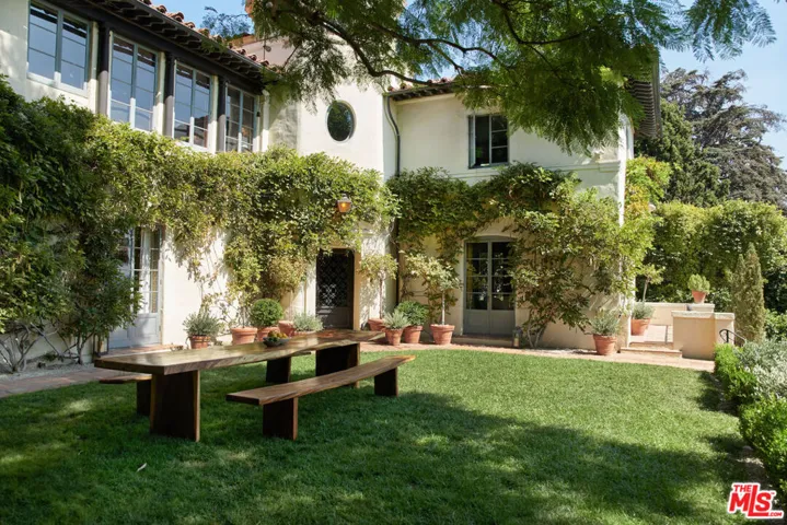 7475 Hillside Avenue, Los Angeles, California 90046
