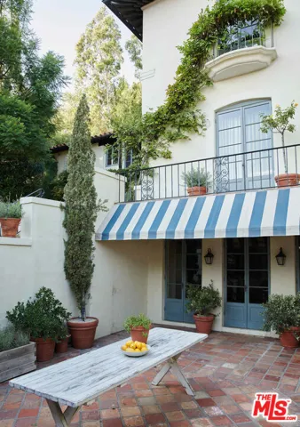 7475 Hillside Avenue, Los Angeles, California 90046