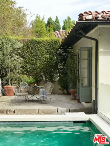 7475 Hillside Avenue, Los Angeles, California 90046
