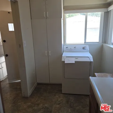 kitchen/pantry