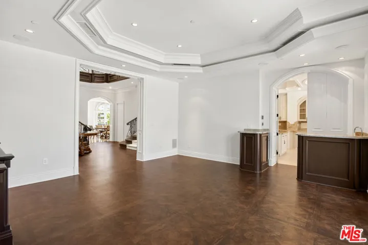 520 N Palm Drive, Beverly Hills, California 90210