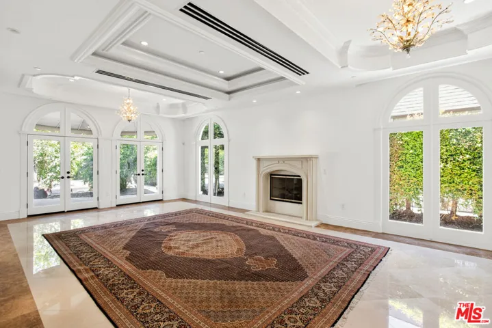 520 N Palm Drive, Beverly Hills, California 90210