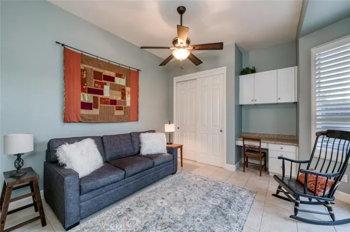 73 W Houston, Clovis, California 93611