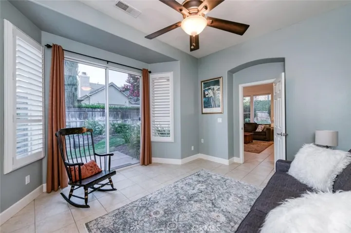 73 W Houston, Clovis, California 93611