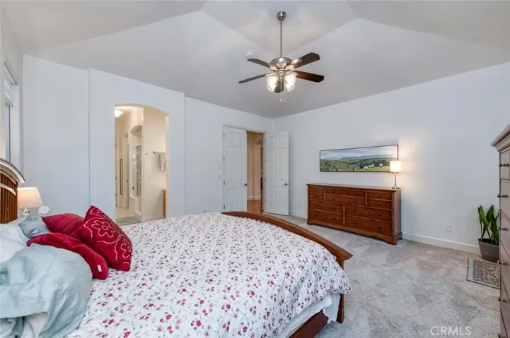 73 W Houston, Clovis, California 93611