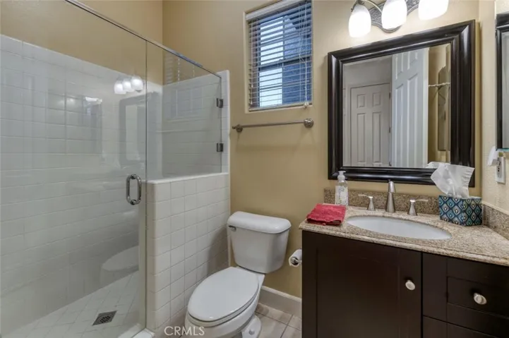 73 W Houston, Clovis, California 93611