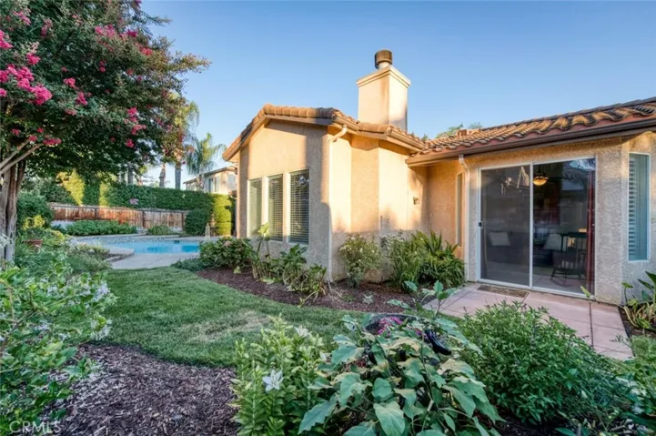 73 W Houston, Clovis, California 93611