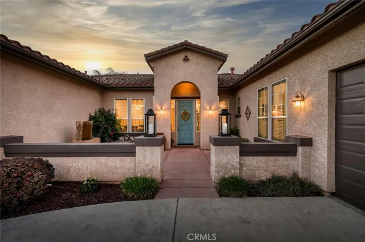73 W Houston, Clovis, California 93611