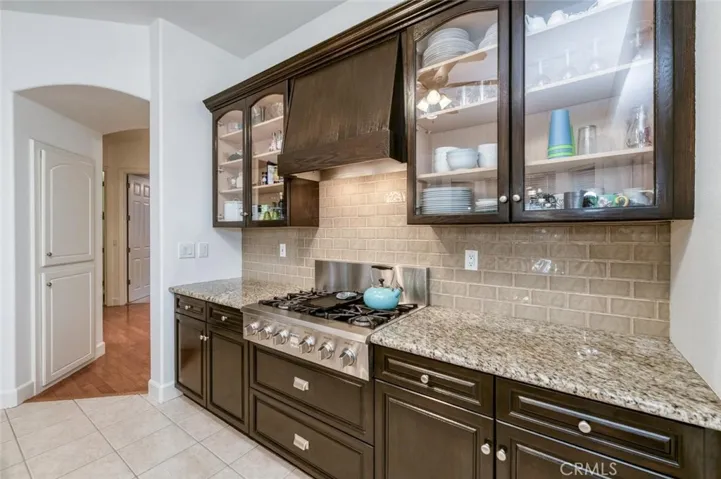 73 W Houston, Clovis, California 93611