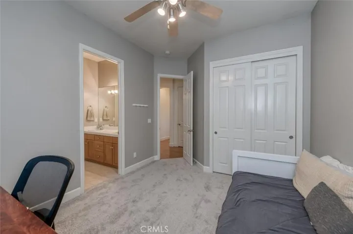 73 W Houston, Clovis, California 93611