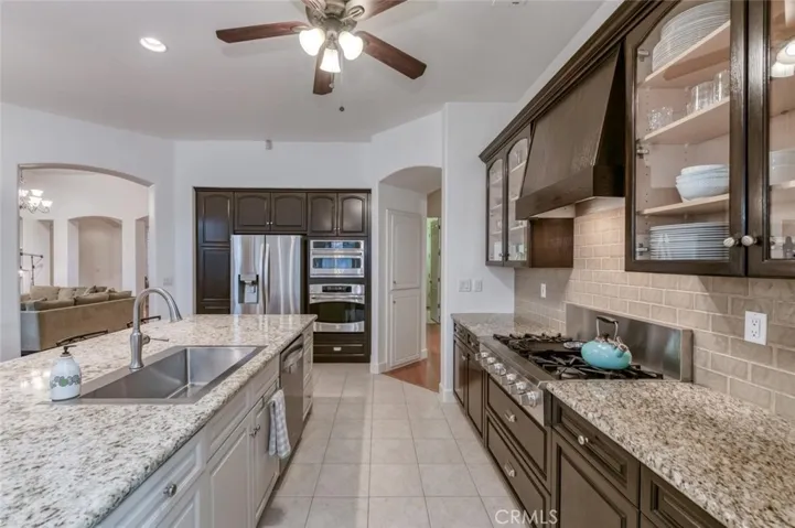 73 W Houston, Clovis, California 93611