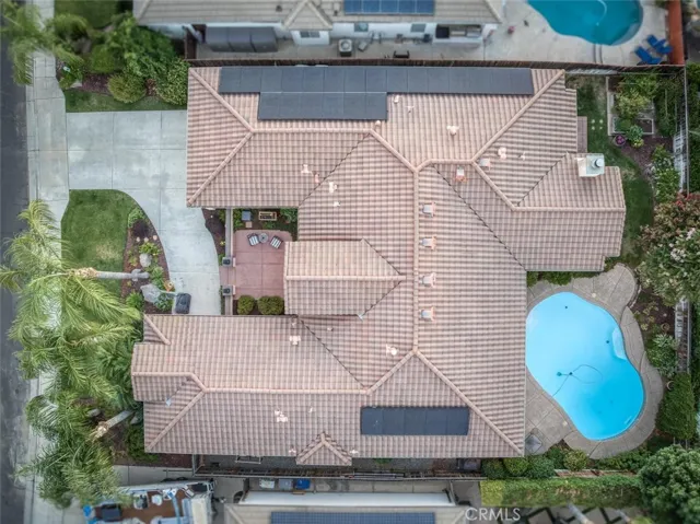 73 W Houston, Clovis, California 93611