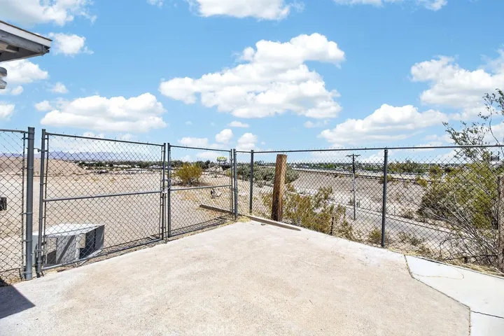 1524 4th St, Needles, California 92363