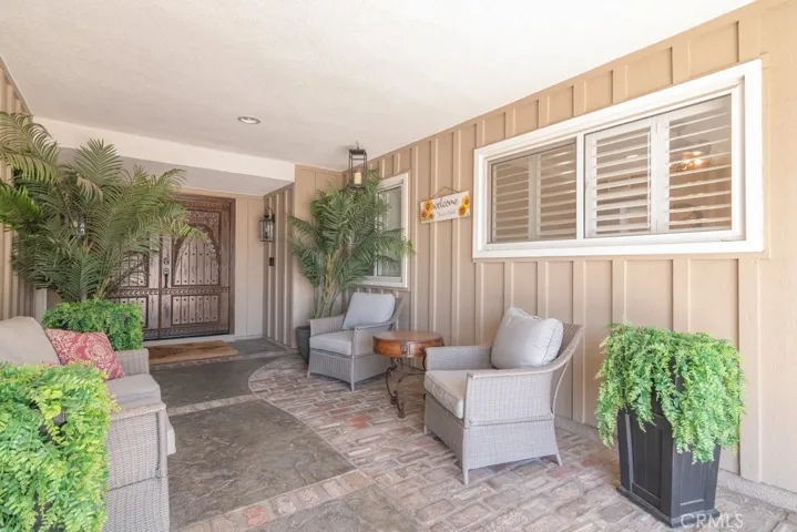 courtyard with sitting area