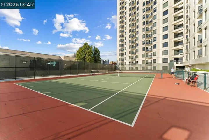 6363 Christie Ave 406, Emeryville, California 94608