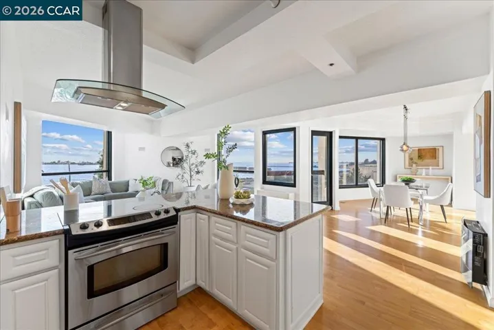 6363 Christie Ave 406, Emeryville, California 94608