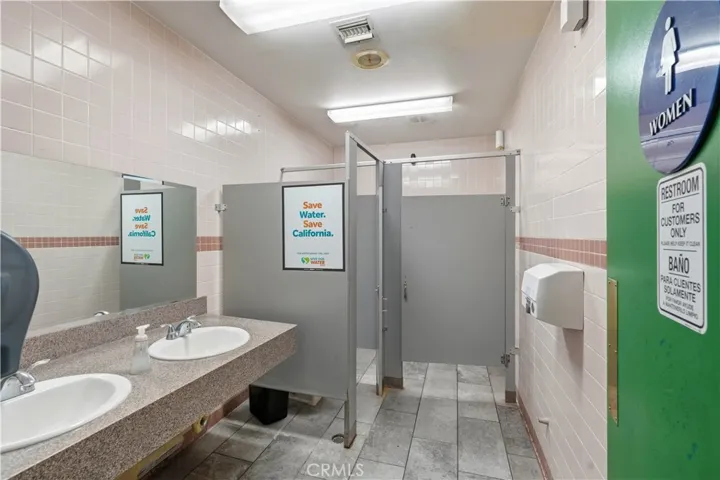 2162 E Palmdale Boulevard, Palmdale, California 93550