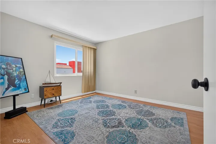 Large secondary bedroom