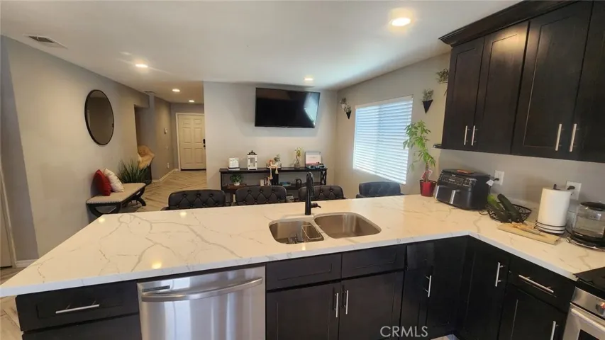 12057 Goldoak Court, Victorville, California 92392