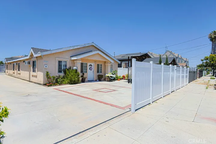 9307 Bandera, Los Angeles, California 90002