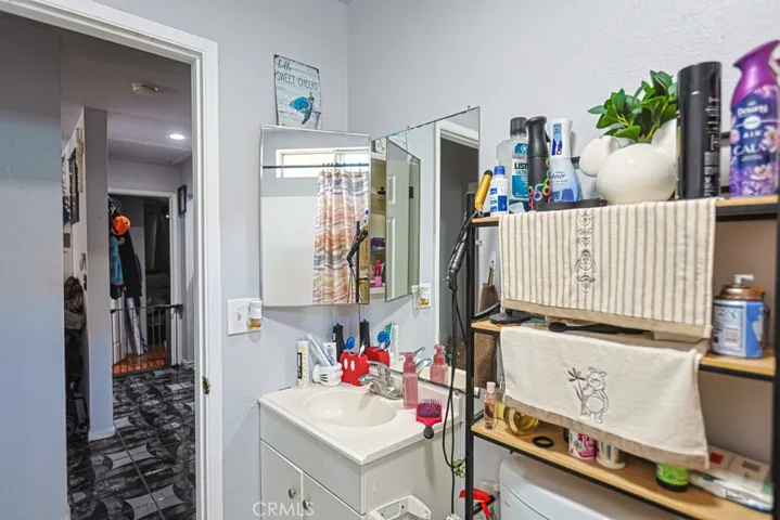 9307 Bandera, Los Angeles, California 90002