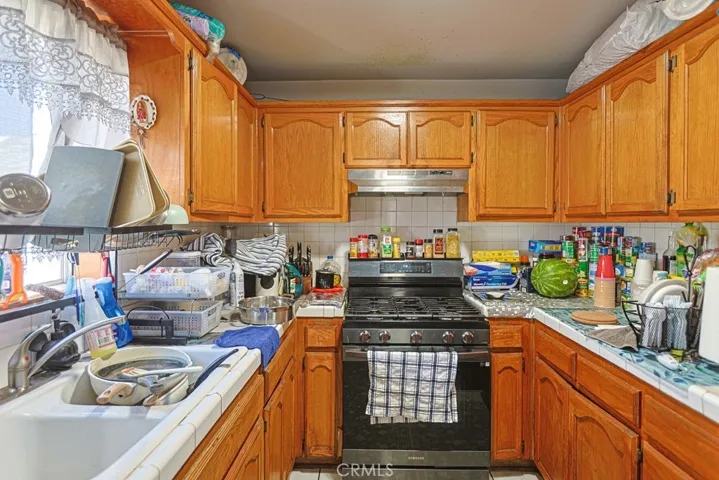 9307 Bandera, Los Angeles, California 90002