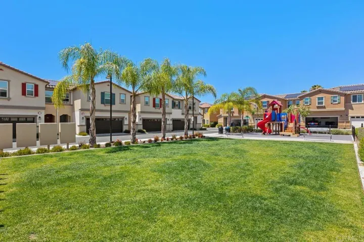 3171 Linwood St, Vista, California 92081