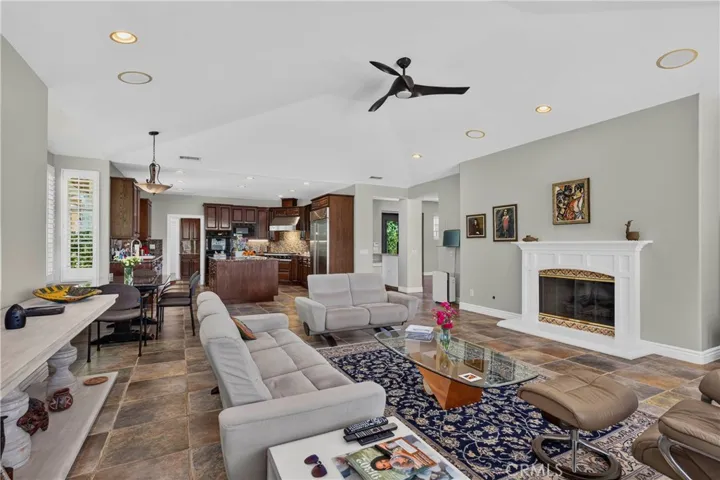 3315 Via Verde Court, Calabasas, California 91302