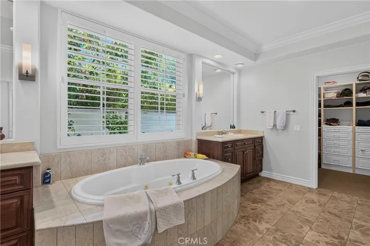 3315 Via Verde Court, Calabasas, California 91302