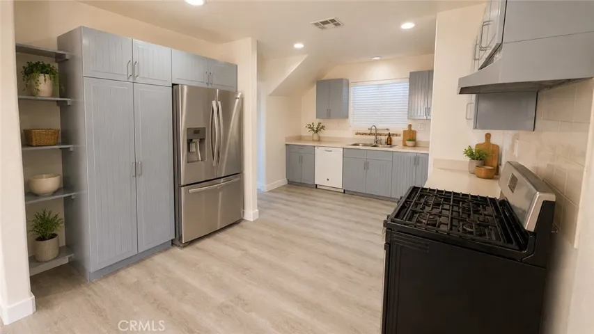 905 W Sumner, Lake Elsinore, California 92530