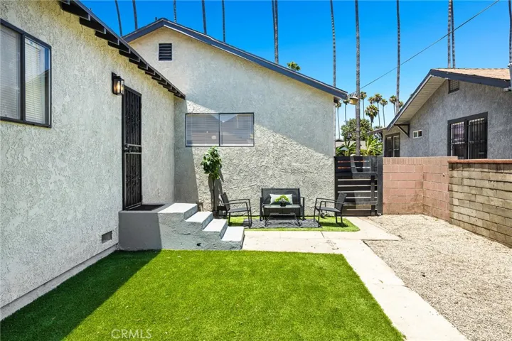 1132 W 56th, Los Angeles, California 90037