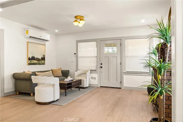 1132 W 56th, Los Angeles, California 90037